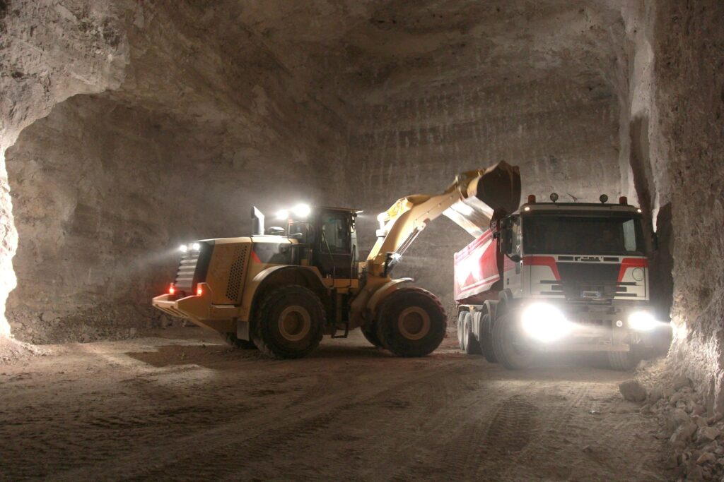 Hydraulic Sales - Underground Loader